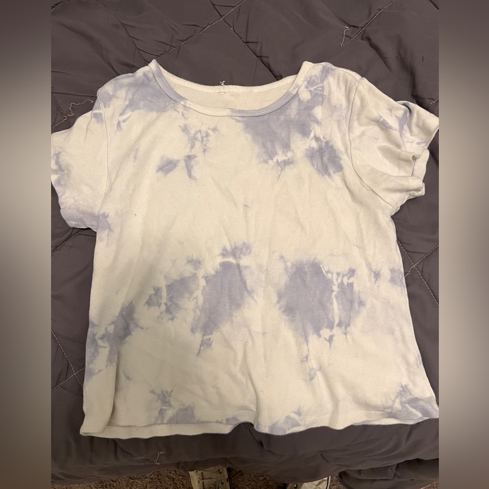 tie dye blue shirt
